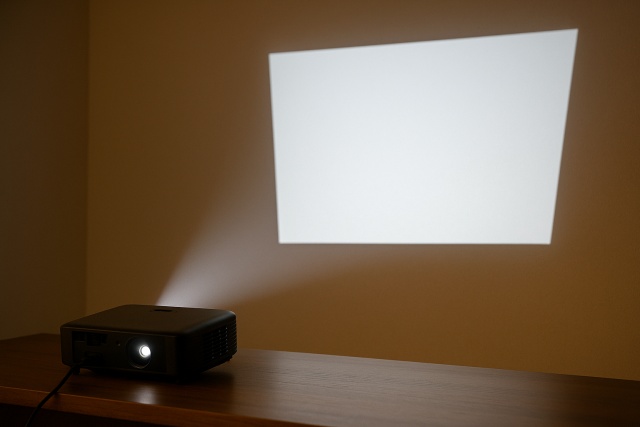 プロジェクターが斜めになる問題と台形歪み