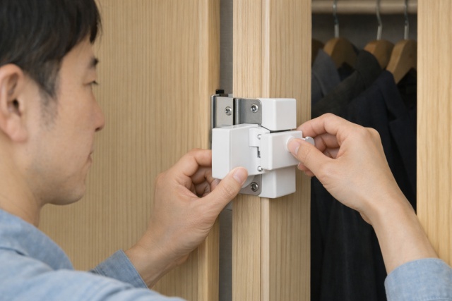 引き戸に適した鎌錠やスライドロックの活用法