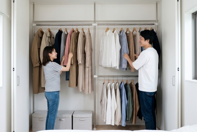 枕棚なしで得られる収納の自由度