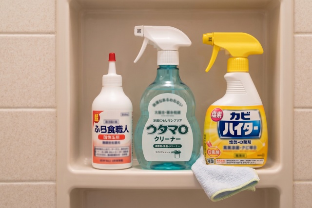 汚れの性質に応じた市販洗剤の効果的な活用